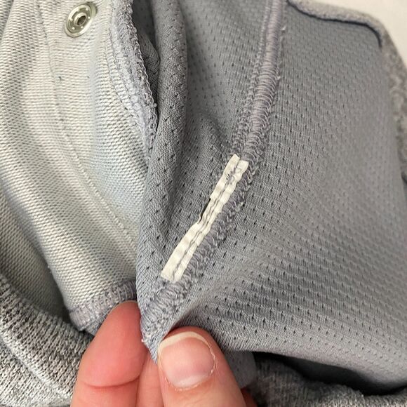 Under Armour Sweatshirt Loose Fit Fleece Pullover Pockets Womens Small Gray - Picture 6 of 9